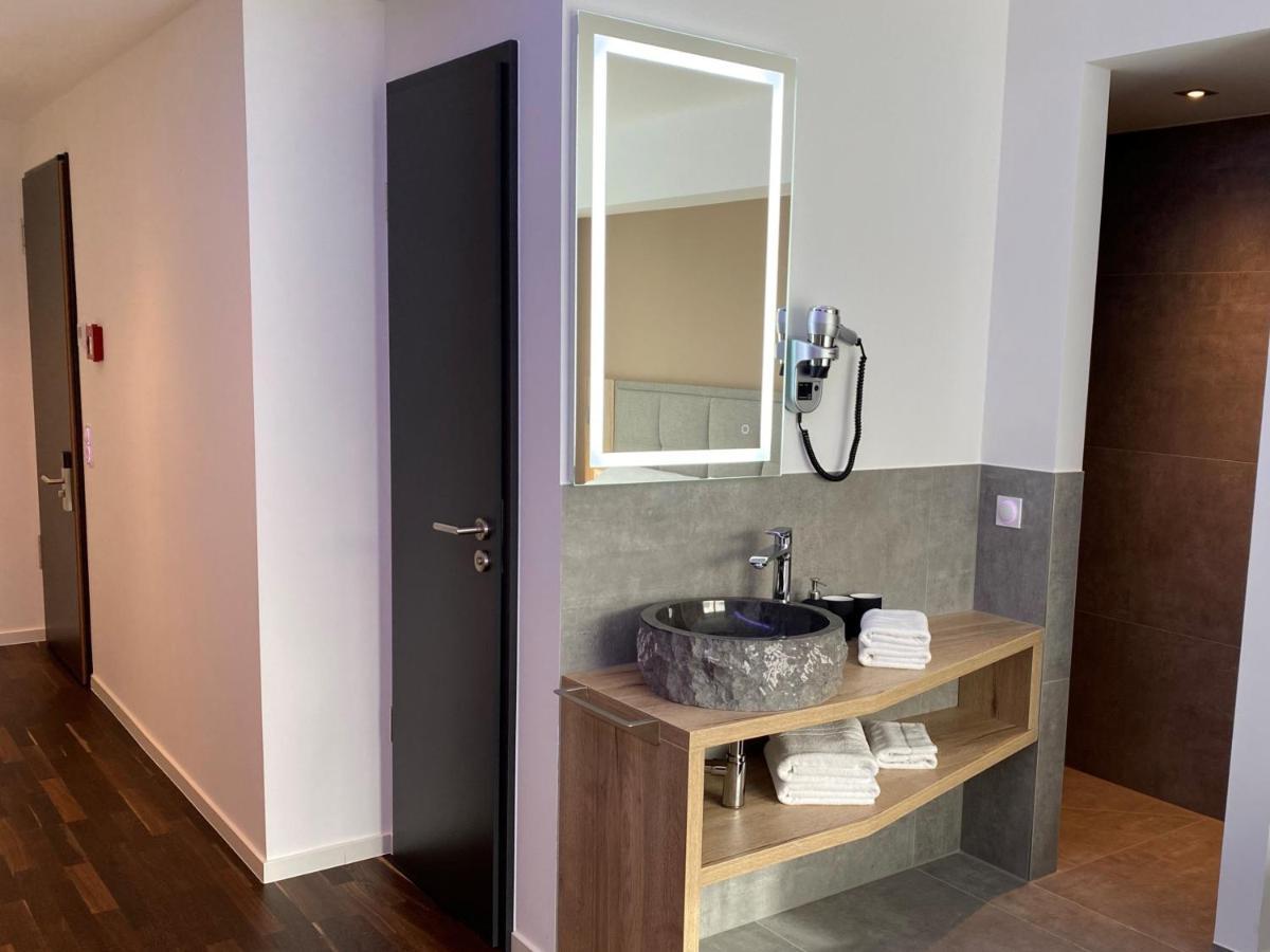 Hotel B4 Лимбург-на-Лане Екстериор снимка