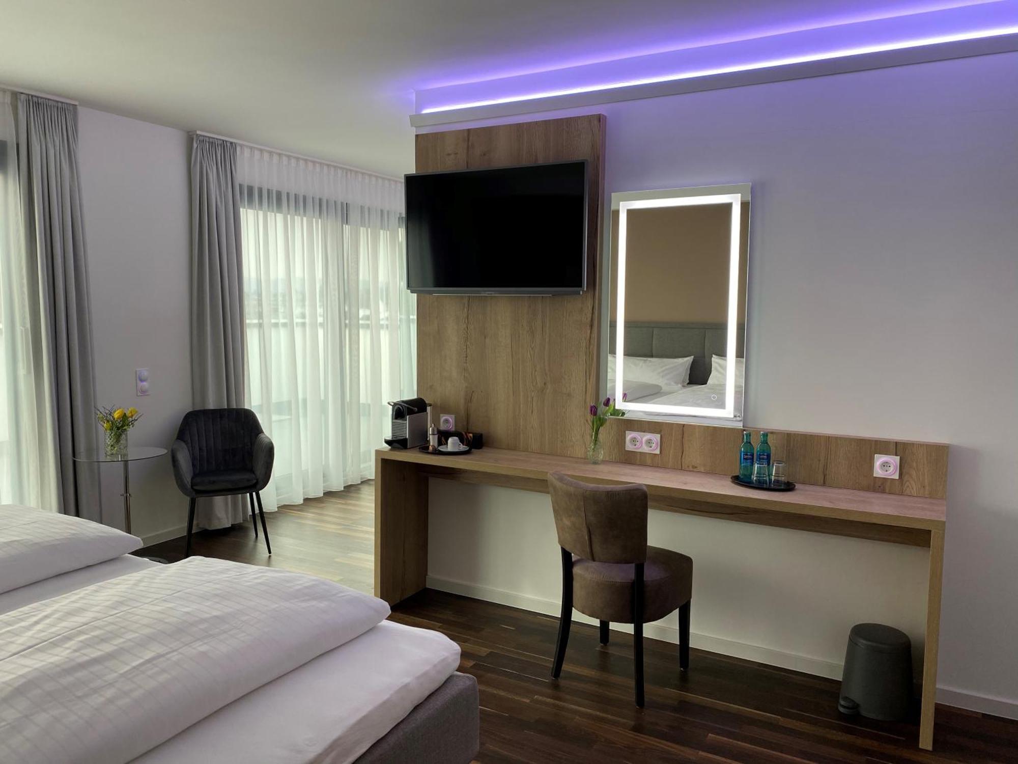 Hotel B4 Лимбург-на-Лане Стая снимка