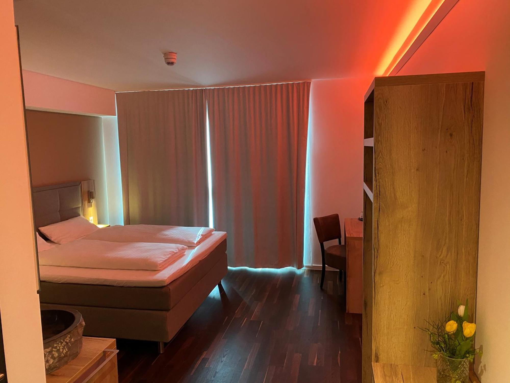 Hotel B4 Лимбург-на-Лане Стая снимка